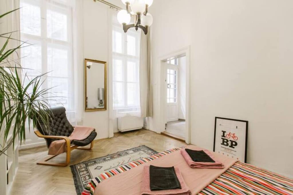 Central Apartment Kiraly Street Budapest Ngoại thất bức ảnh