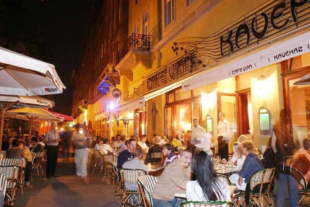 Central Apartment Kiraly Street Budapest Ngoại thất bức ảnh